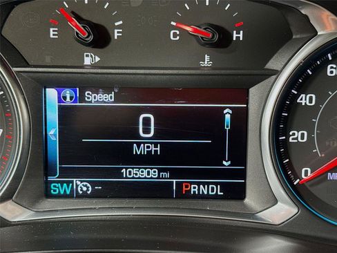 Used 2017 Chevrolet Malibu LT w/ Leather Package image 6