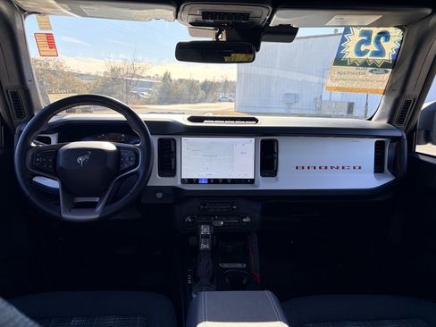 Certified 2025 Ford Bronco Heritage Edition image 5