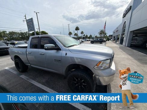 Used 2018 RAM 1500 Classic SLT AWD/4WD image 3