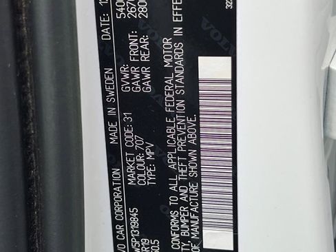 Certified 2023 Volvo XC60 B5 Plus w/ Climate Package image 39