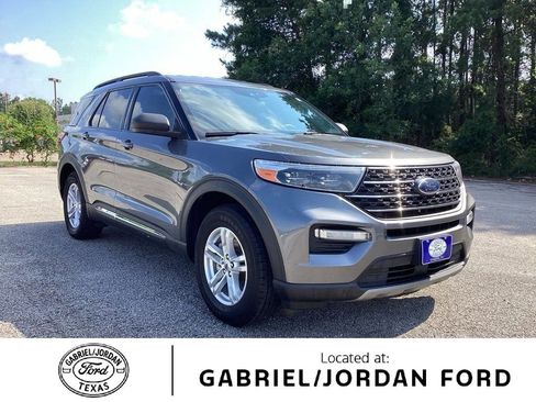 Used 2022 Ford Explorer XLT w/ Equipment Group 202A image 1