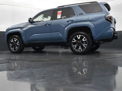 Used 2025 Toyota 4Runner TRD Sport Premium AWD/4WD image 37
