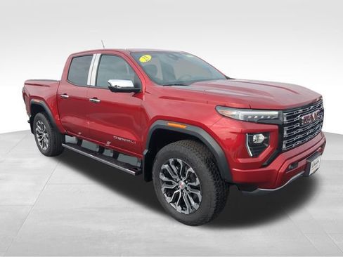 Used 2023 GMC Canyon Denali AWD/4WD image 9