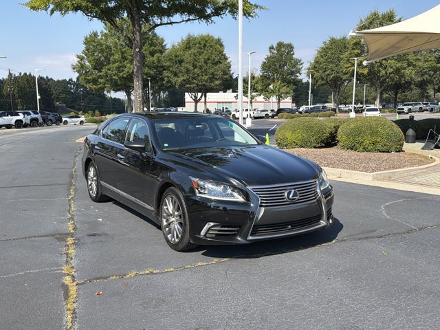 Used 2013 Lexus LS 460 L w/ All-Weather Pkg RWD image 4