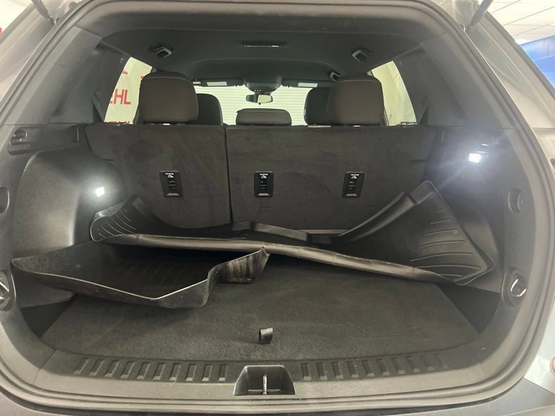 Used 2026 Chevrolet Equinox LT FWD image 8