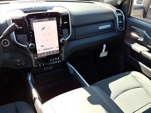New 2026 RAM 2500 Big Horn AWD/4WD image 19