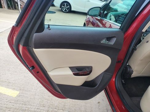 Used 2015 Buick Verano FWD image 13