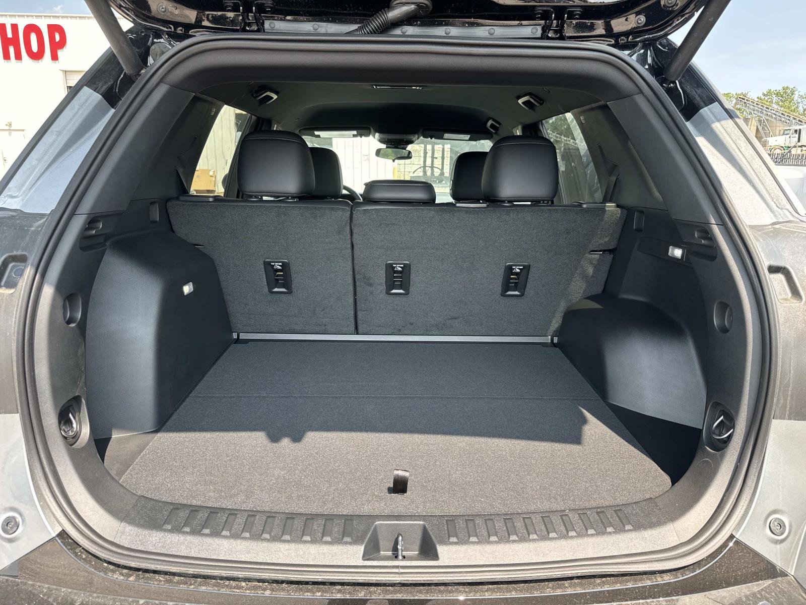 New 2026 GMC Terrain AT4 w/ Convenience Package III AWD/4WD image 11