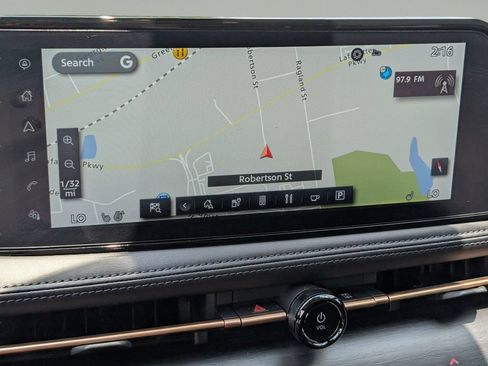 Used 2023 Nissan Ariya FWD image 23