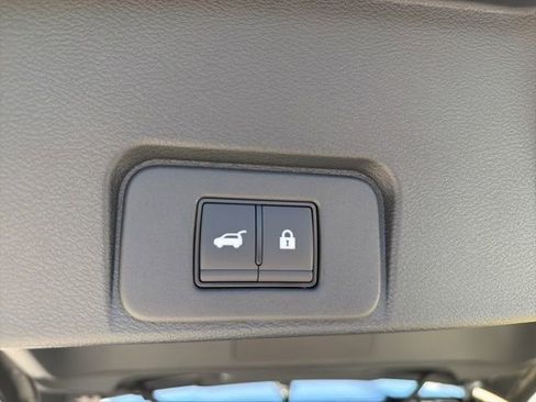 New 2026 Nissan Rogue Platinum AWD/4WD image 16