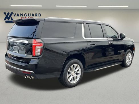 Used 2023 Chevrolet Suburban Premier w/ Advanced Technology Package image 5