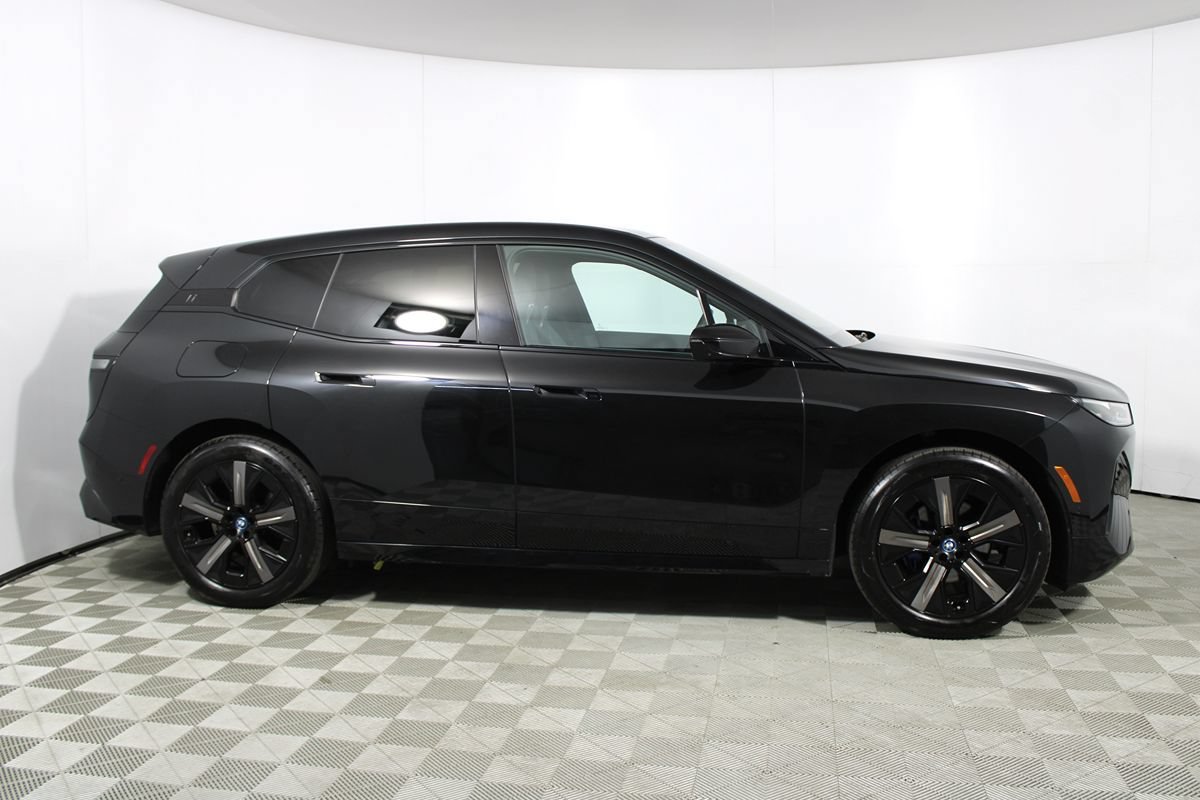 Used 2023 BMW iX xDrive50 w/ Sport Package AWD/4WD image 42