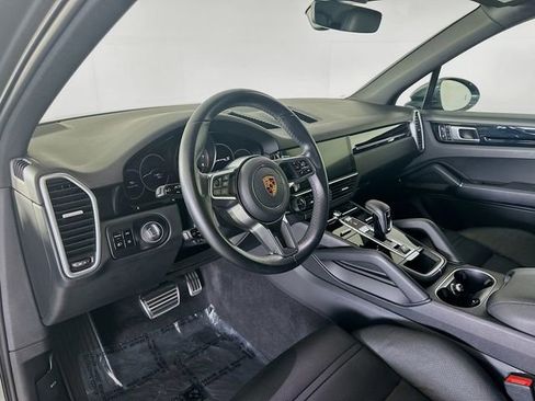 Used 2019 Porsche Cayenne S AWD/4WD image 9