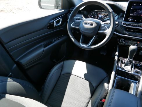 New 2026 Jeep Compass Latitude AWD/4WD image 9