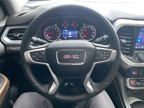 Used 2023 GMC Acadia SLE w/ Driver Convenience Package image 14