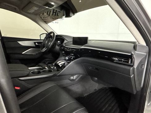 Used 2023 Acura MDX w/ Technology Package AWD/4WD image 32