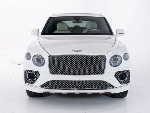 Certified 2023 Bentley Bentayga AWD/4WD image 8