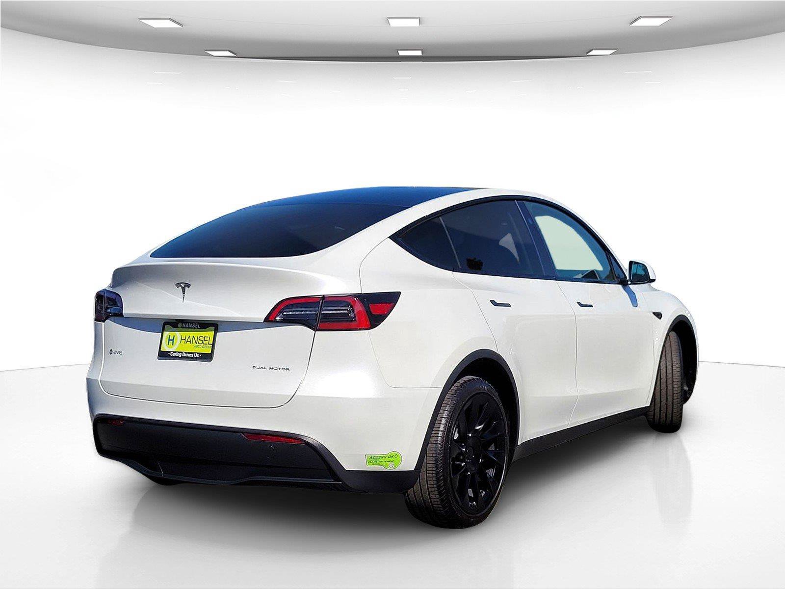 Used 2023 Tesla Model Y AWD image 6
