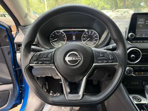 Used 2025 Nissan Sentra SV FWD image 24