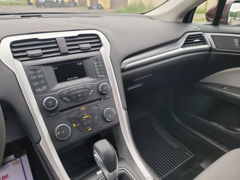 Used 2016 Ford Fusion S w/ Equipment Group 101A FWD image 17
