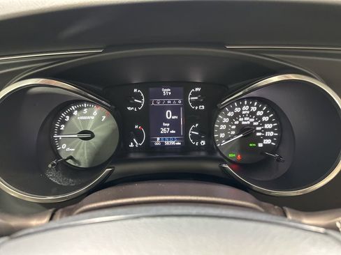 Used 2019 Toyota Sequoia Limited w/ Safety & Convenience Package image 28