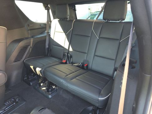 Used 2023 Cadillac Escalade Sport AWD/4WD image 21