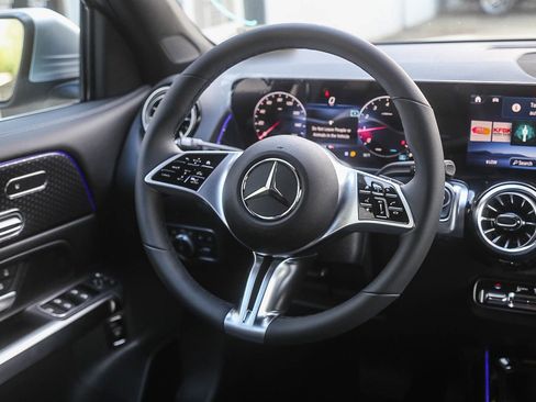 New 2026 Mercedes-Benz GLB 250 4MATIC image 13