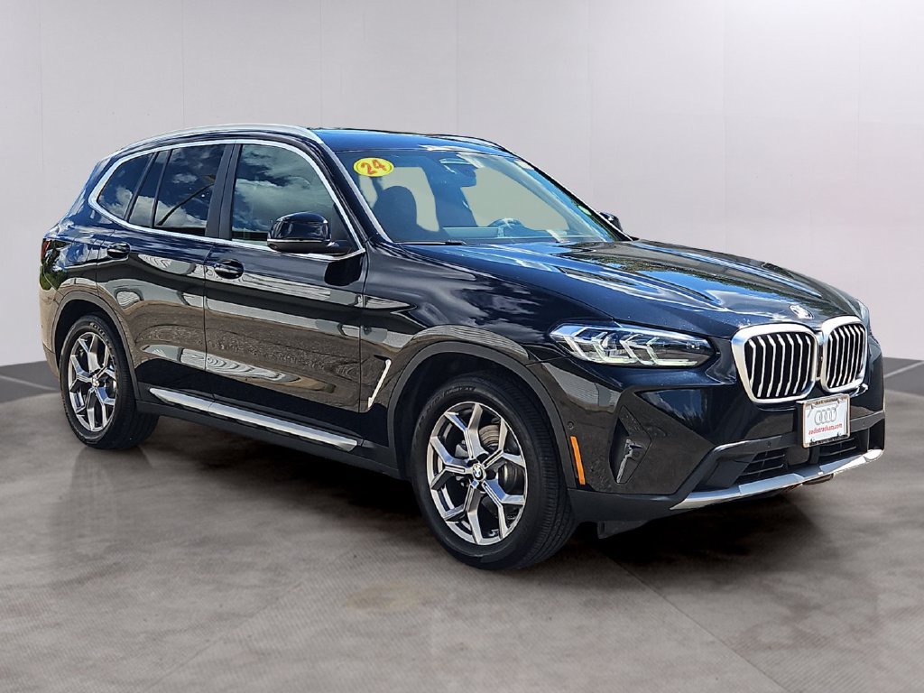 Used 2024 BMW X3 xDrive30i w/ Premium Package AWD/4WD image 3