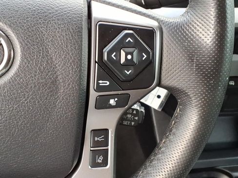 Used 2021 Toyota Tacoma SR5 RWD image 19
