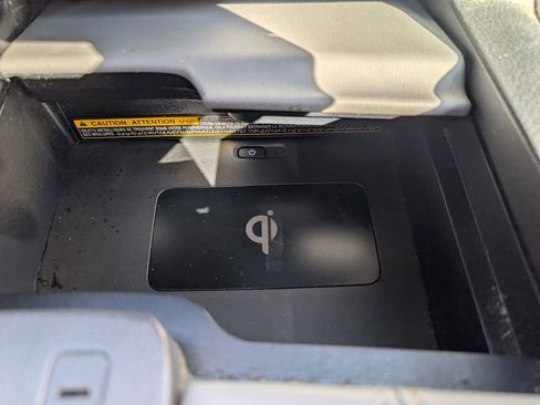 Used 2019 Toyota Avalon Touring w/ Advanced Safety Package image 16