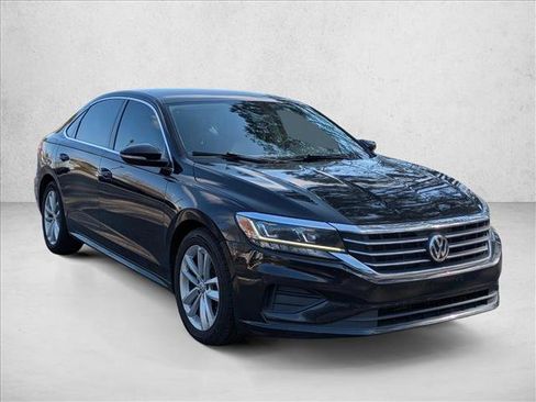 Used 2020 Volkswagen Passat 2.0T SE image 8
