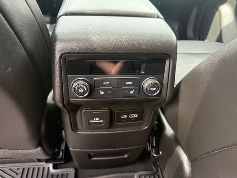 Used 2020 GMC Acadia Denali AWD/4WD image 28