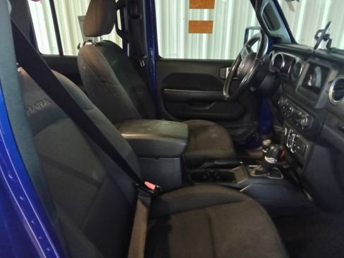 Used 2020 Jeep Wrangler Unlimited Sahara AWD/4WD image 22