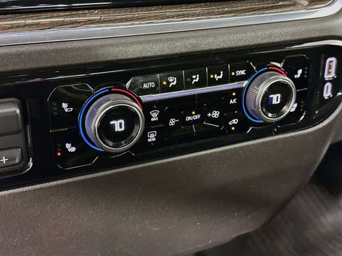 Used 2024 Chevrolet Silverado 1500 LT AWD/4WD image 17
