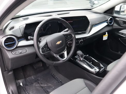 Used 2026 Chevrolet Trax LT w/ Driver Confidence Package FWD image 16