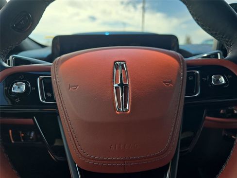 Certified 2025 Lincoln Aviator Reserve w/ Jet Appearance Package RWD image 24