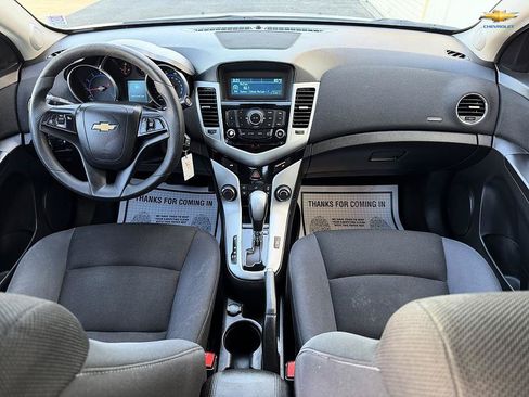 Used 2016 Chevrolet Cruze LT FWD image 9