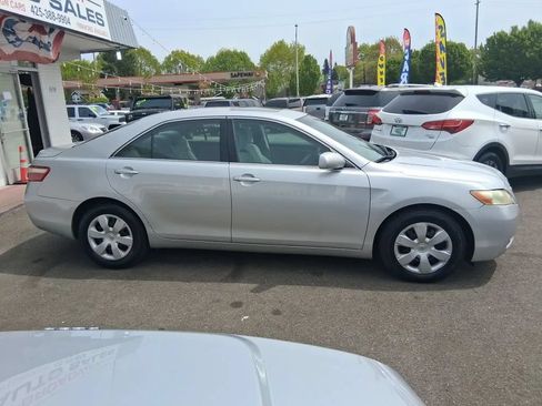 Used 2007 Toyota Camry LE FWD image 4