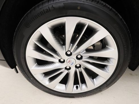 Used 2024 Buick Envision Avenir image 7