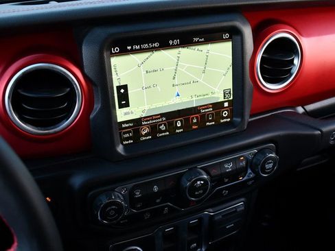 Used 2022 Jeep Wrangler Rubicon w/ Steel Bumper Group image 13