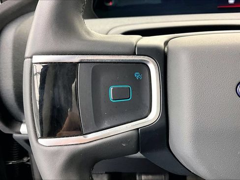Certified 2025 Ford Expedition Active AWD/4WD image 18