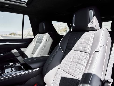 Used 2026 Cadillac Escalade V image 53