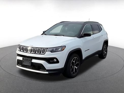 Used 2025 Jeep Compass Limited image 7