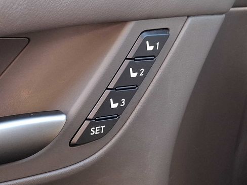 Used 2020 Lexus LX 570 4WD w/ Luxury Package image 26