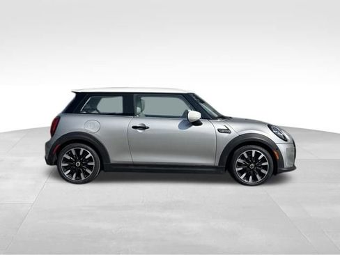 Certified 2024 MINI Cooper SE image 2