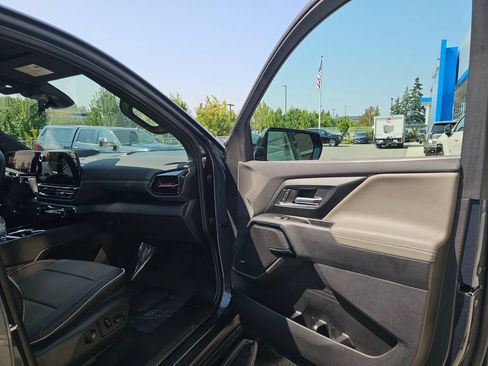 Used 2026 Chevrolet Silverado EV Trail Boss AWD/4WD image 12