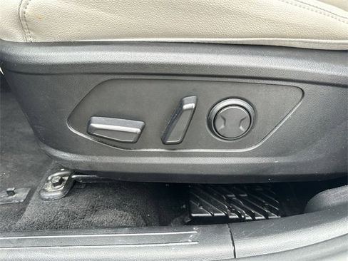 Used 2024 Hyundai Tucson Limited image 27