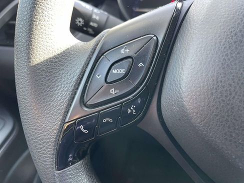 Used 2021 Toyota C-HR LE image 30