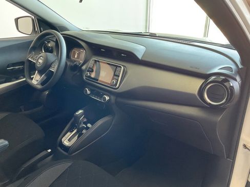 Used 2020 Nissan Kicks SV image 18