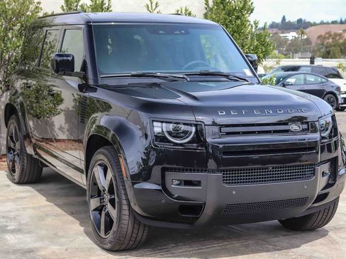 New 2026 Land Rover Defender 110 X-Dynamic SE AWD/4WD image 3